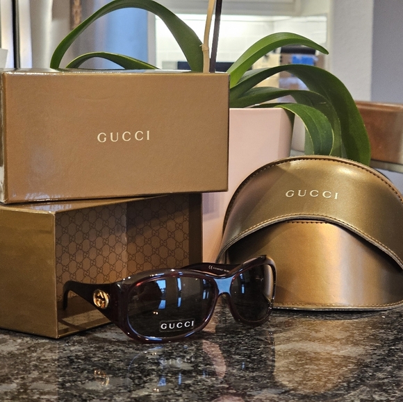 Gucci Accessories - Gucci GG Oval Frame Burgundy Sunglasses NEW